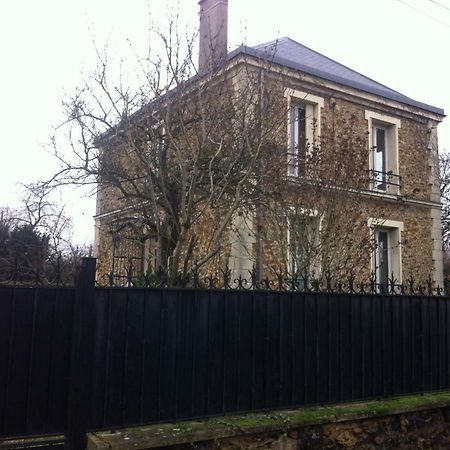 Maison En Pierre De Taille Le Raincy Luaran gambar