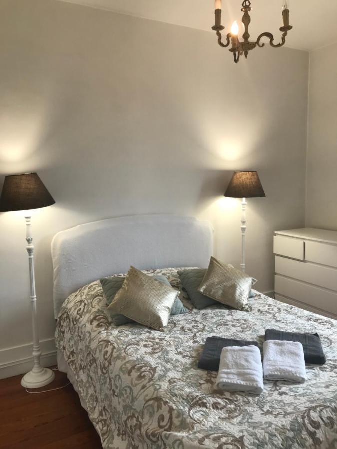 Maison En Pierre De Taille Le Raincy Luaran gambar