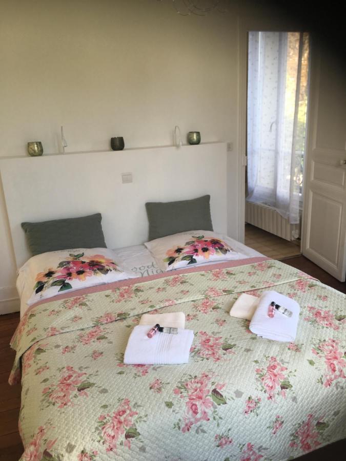 Maison En Pierre De Taille Le Raincy Luaran gambar